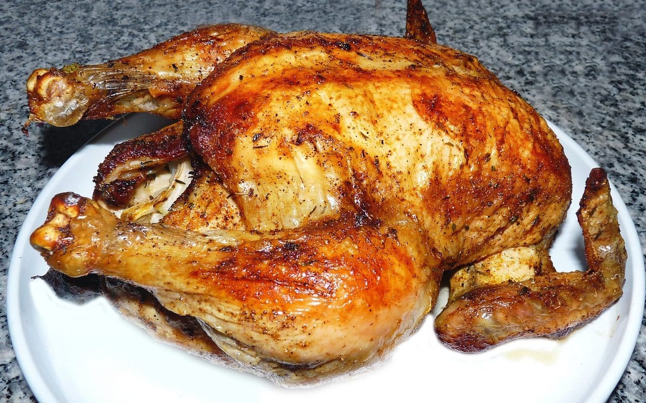 un poulet rôti croustillant